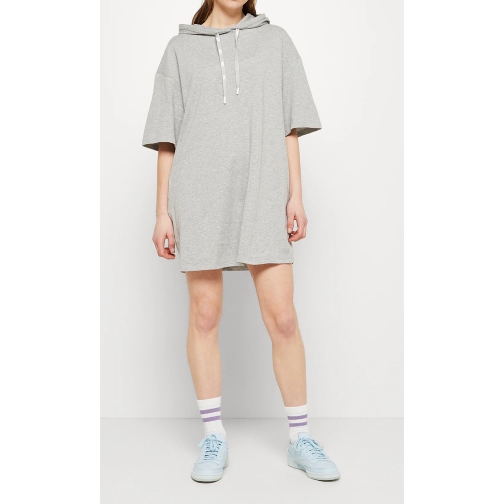 ❗️FINAL❗️ 🆕 UGG  Gray KASSEY Hooded T-Shirt Dress 🔴